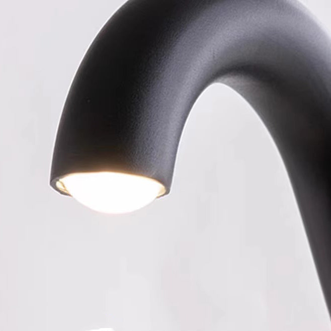 Zeitgenössische industrielle wasserdichte Aluminiumverstärkte Glas gebogene Röhren LED Außenleuchte Landschaftsbeleuchtung für Garten | Karnz