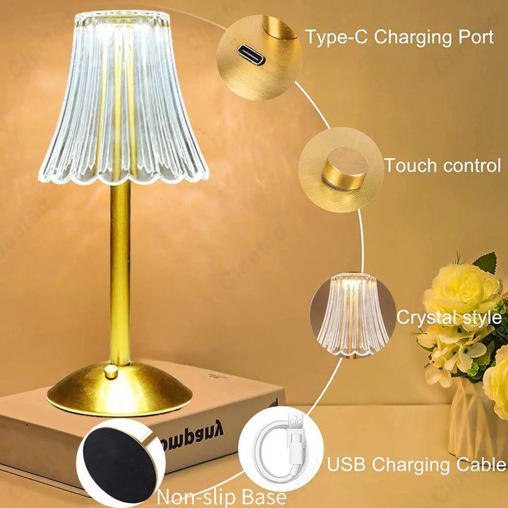 Drahtlose Tischlampe mit Kristalldekor und dimmbarer Beleuchtung - GlamLight | Karnz