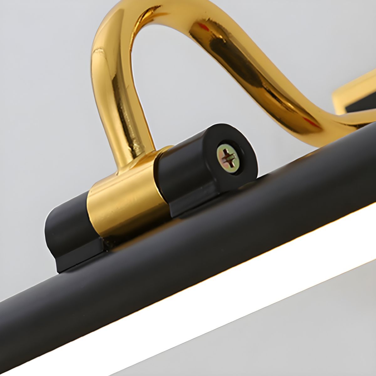 Luxus Schwarz-Gold Spiegel Lampe – LumoGold | Karnz