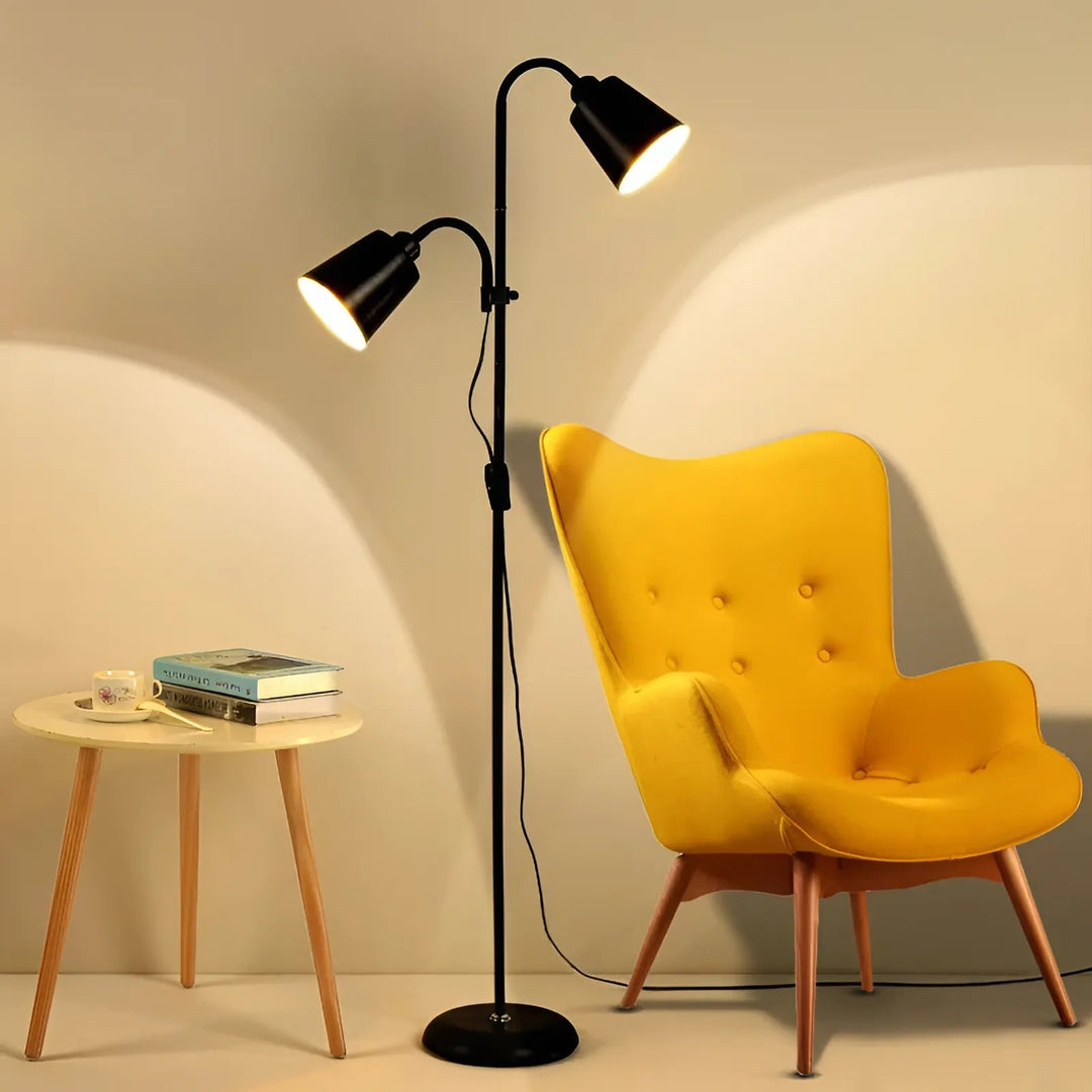 Moderne verstellbare LED Stehlampe mit E27 Sockeldesign | Karnz