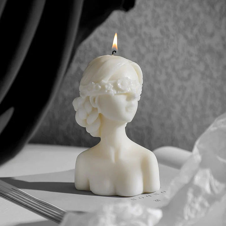 Blindfolded Girl Duftkerzen Karnz