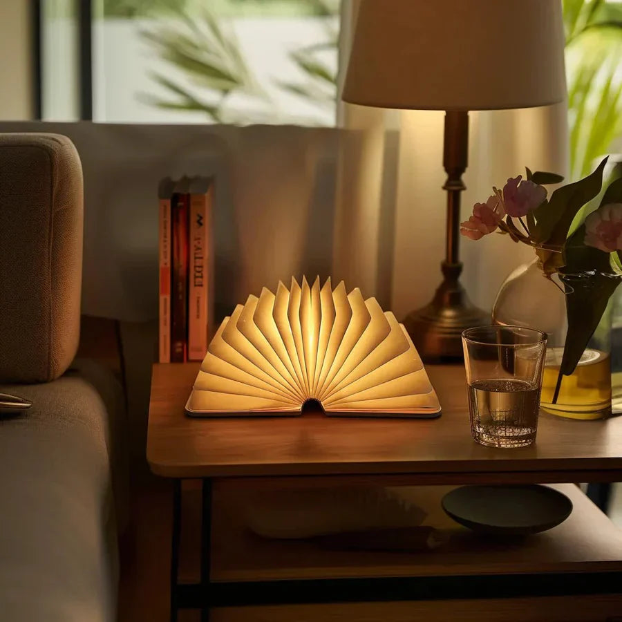 Faltbare Buchlampe mit warmem LED-Licht - StoryGlow | Karnz