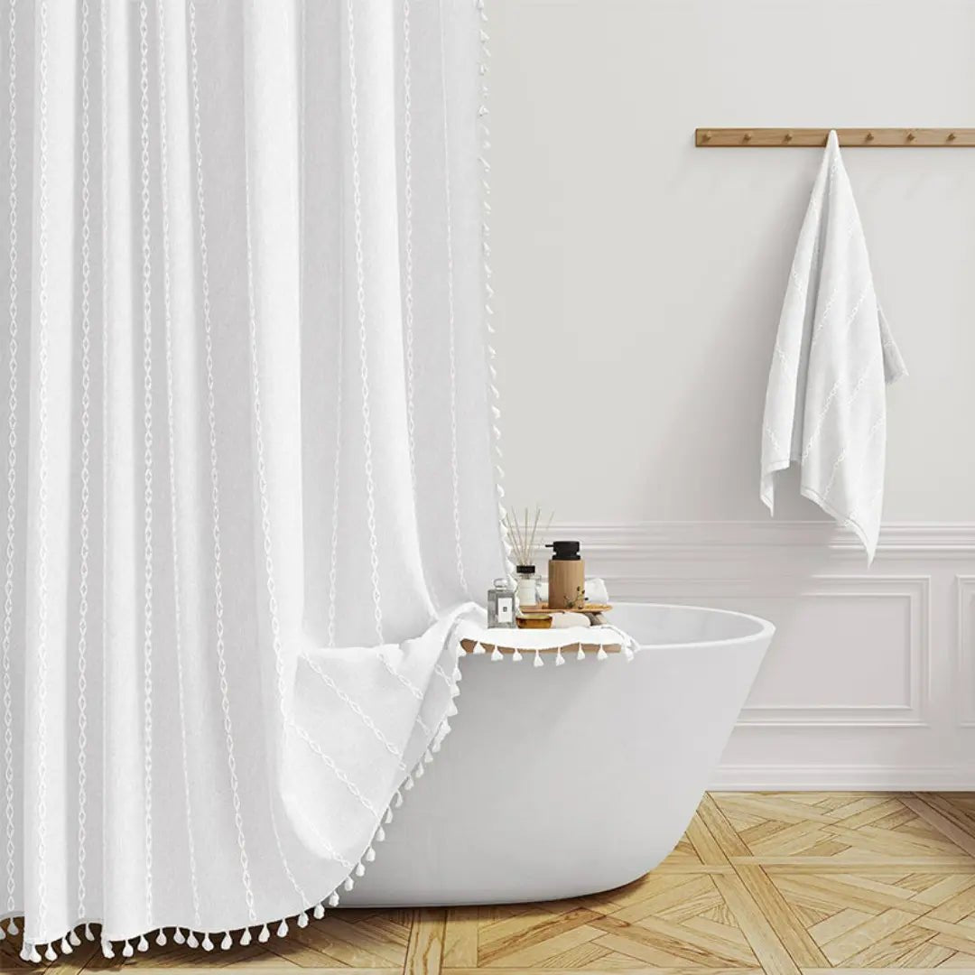 Duschvorhang aus Leinen im Boho-Stil mit Quasten und wasserdichtem Design