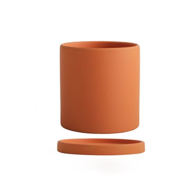 Eleganter Blumentopf aus Keramik mit Untertasse