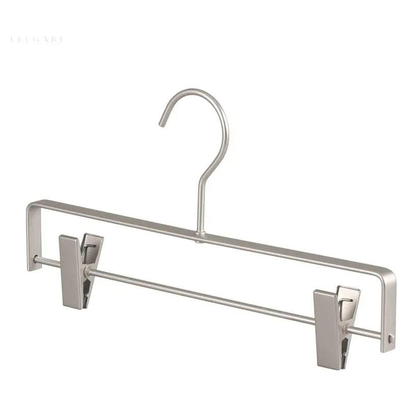 Clip Ease - Elegante Matte Hosenbügel (1+4 Stück) | Karnz