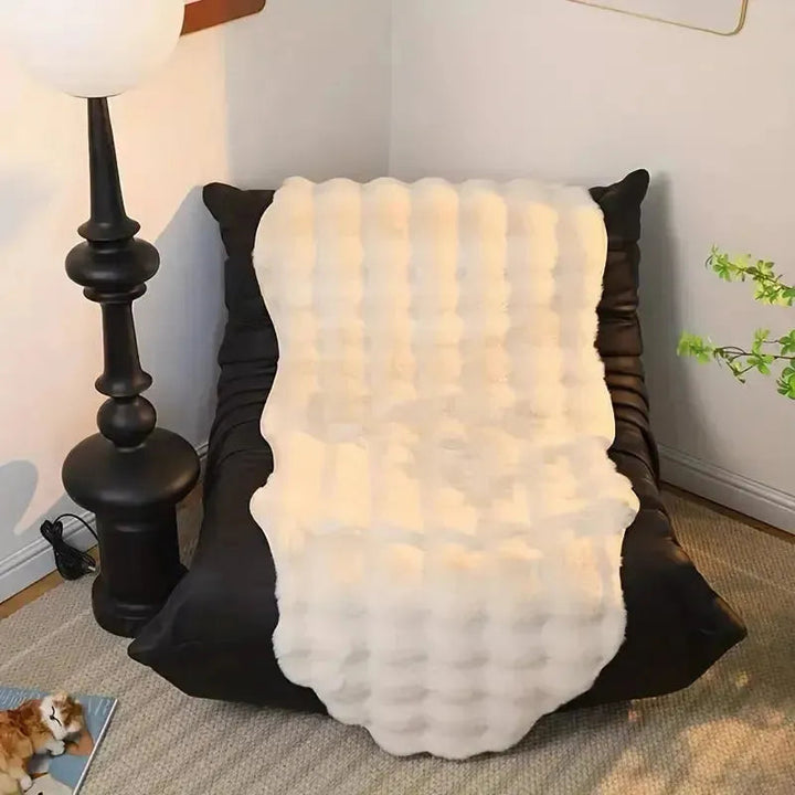 Ultra-weiche Plüschdecke mit rutschfester Rückseite Karnz