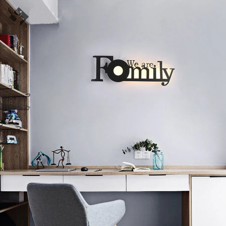 Moderne LED-Buchstabenlampe zur Wandmontage – Dekoratives Licht für Wohn- und Büros | Karnz