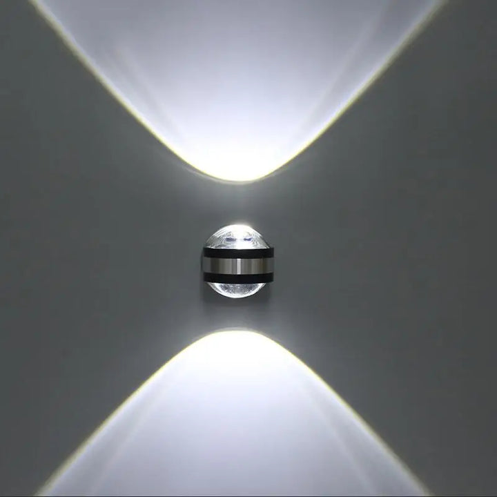 Moderne LED Wandleuchte aus Kristall – Dekorative Kristall Wandlampe | Karnz