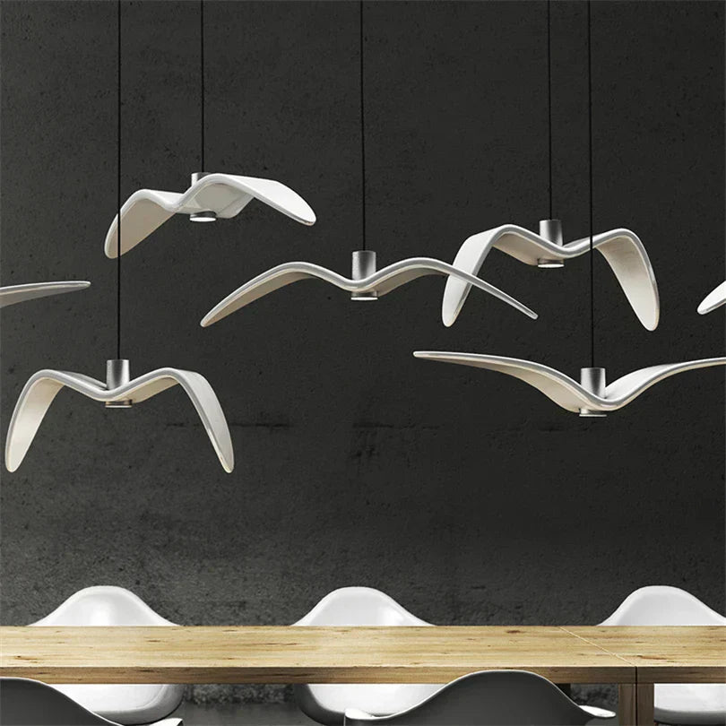 BeakBrilliance – Design-Vogellampe für einzigartige Interieurs