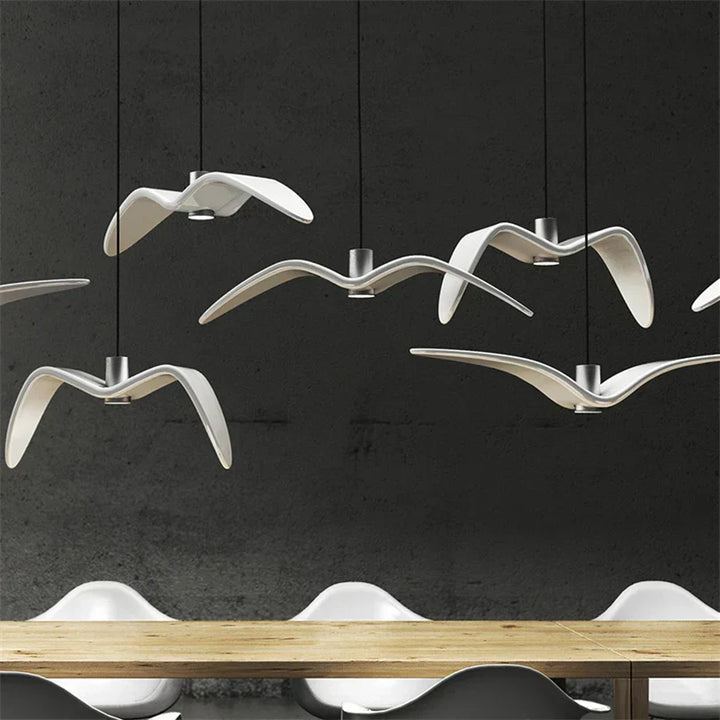 BeakBrilliance – Design-Vogellampe für einzigartige Interieurs