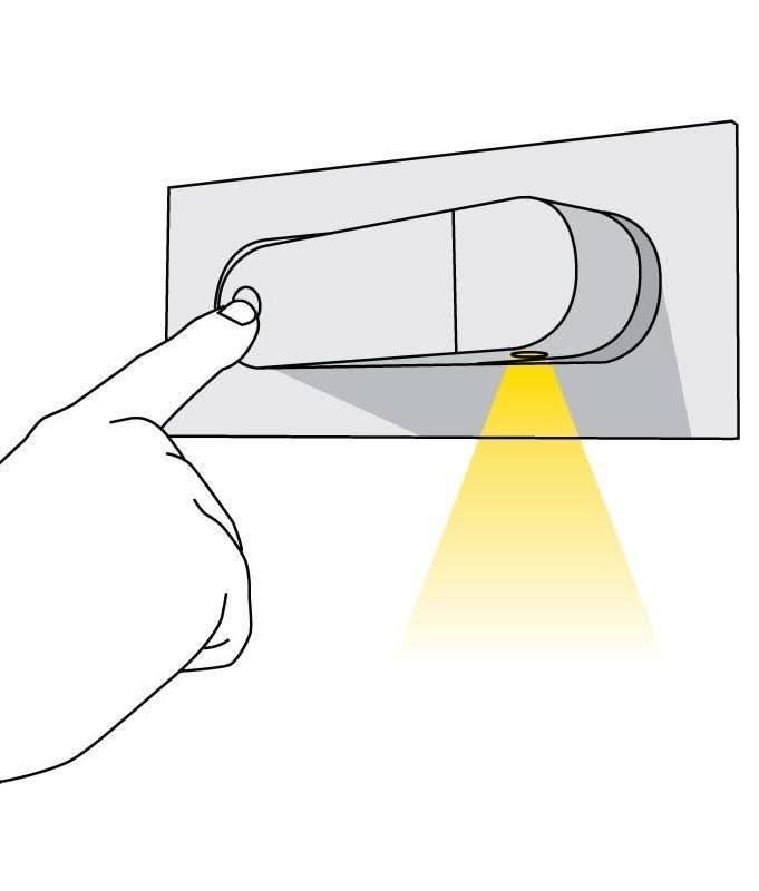 Verstellbare LED-Wandleseleuchte am Bett