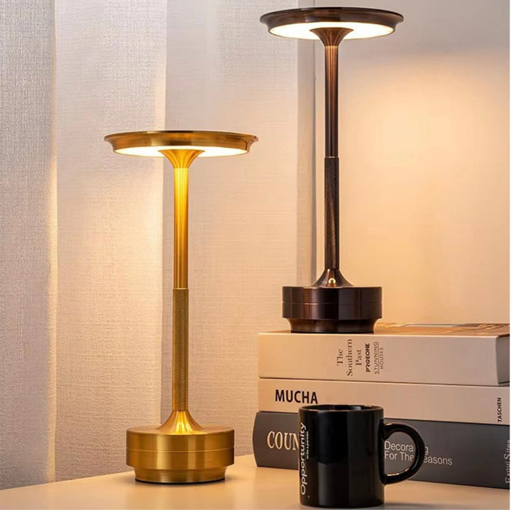 ClarityGlow Luxus Edition | Kabellose LED Tischlampe | Karnz
