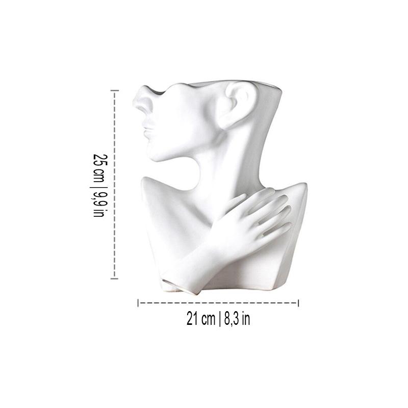Emma Vase | Karnz