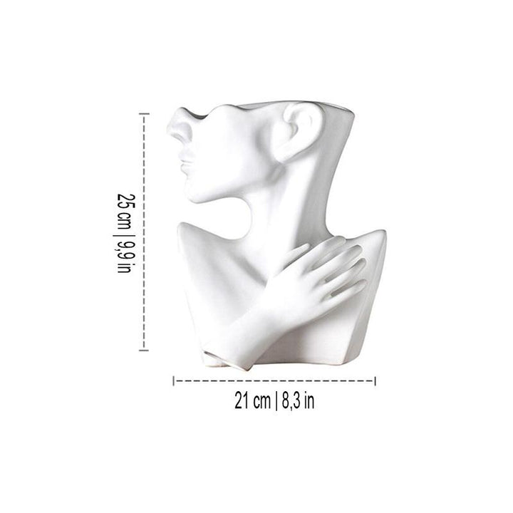 Emma Vase | Karnz