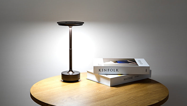 ClarityGlow Luxus Edition | Kabellose LED Tischlampe | Karnz