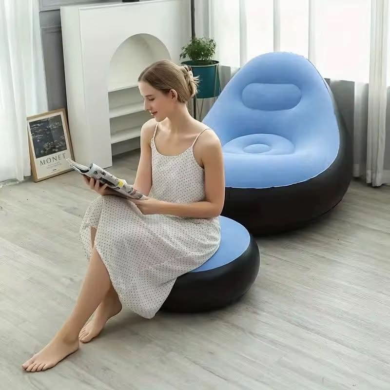 Fauler Sofa mit Fußstütze