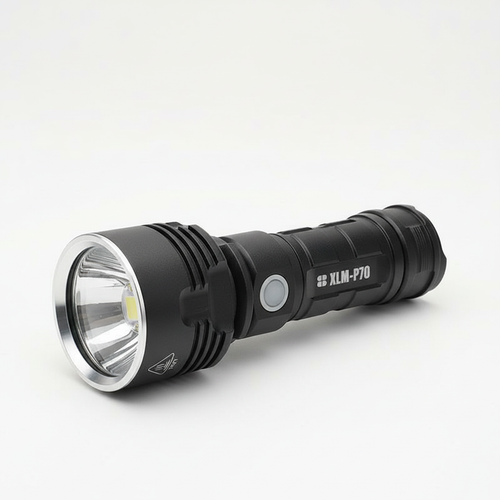 Karnz | MS18 Hochleistungs-LED-Taschenlampe | 100.000 Lumen | 18x Cree XHP70 2.0 LEDs | 2,3 km Reichweite | IP56 Wasserdicht | OLED-Statusdisplay | Inkl. Akku-Pack