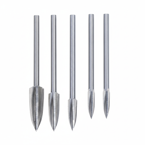 Karnz | 5-tlg. Holzschnitz- & Gravur-Bohrer Set | Hochgeschwindigkeitsstahl (HSS) | 3mm Universalschaft | Präzisionsfräser für Holz, Acryl & PVC | Professionelles DIY-Zubehör