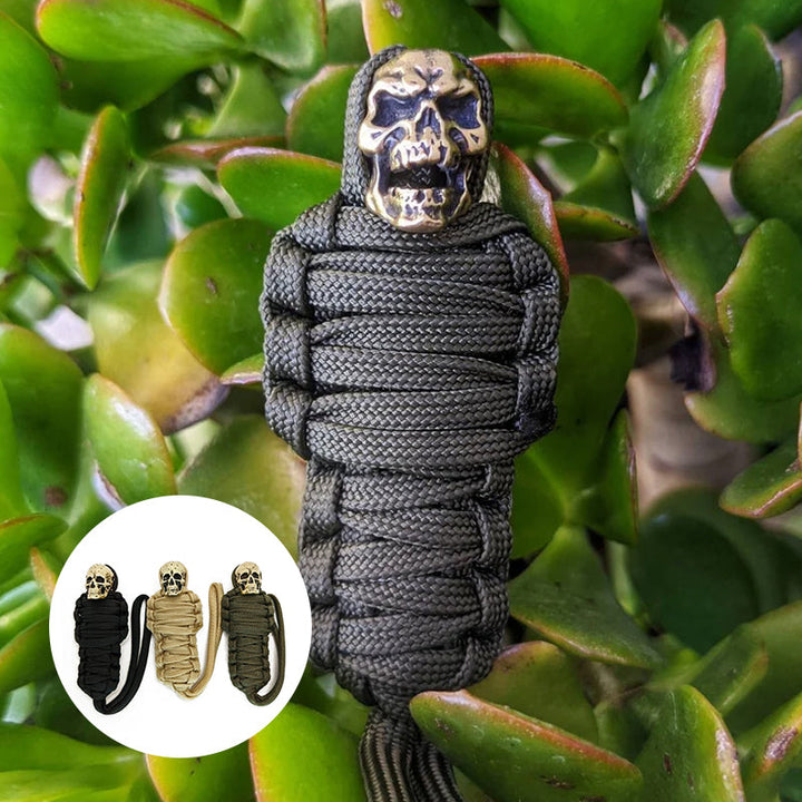 Paracord-Schlüsselanhänger, Mumienschädel aus Messing