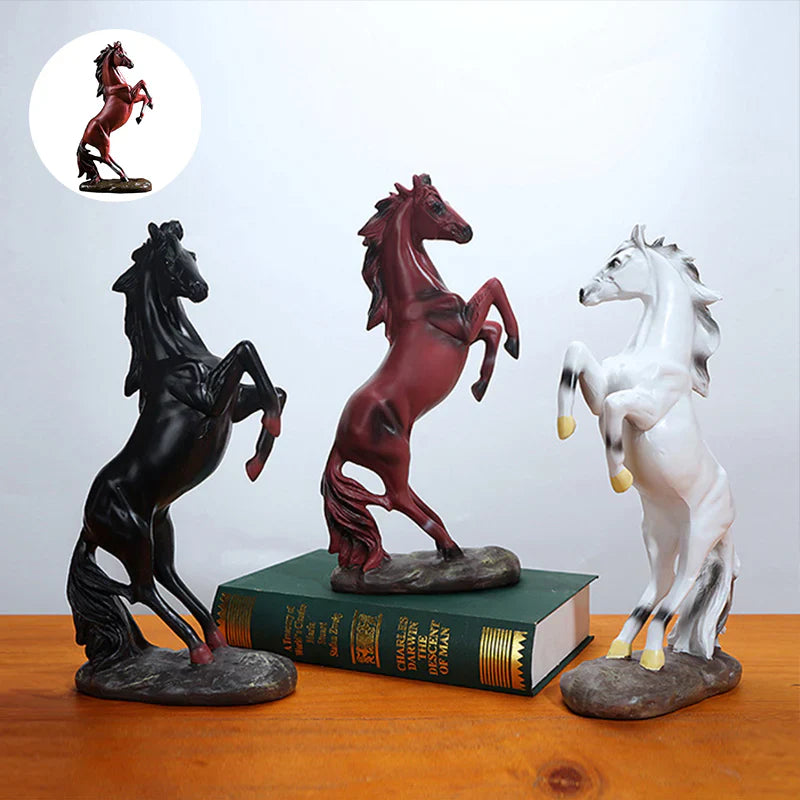Stehendes Pferde Ornament Karnz
