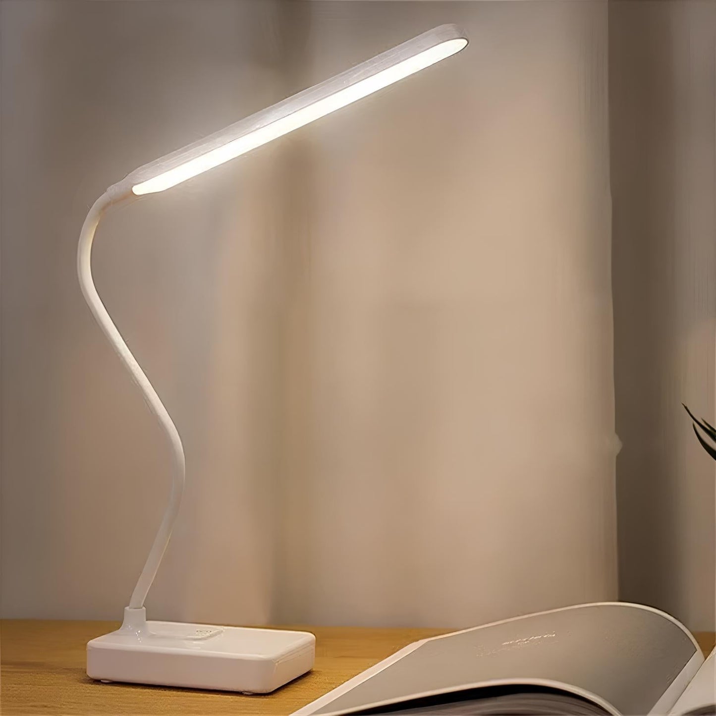 Flexible Schreibtischlampe - LumoFlex | Karnz
