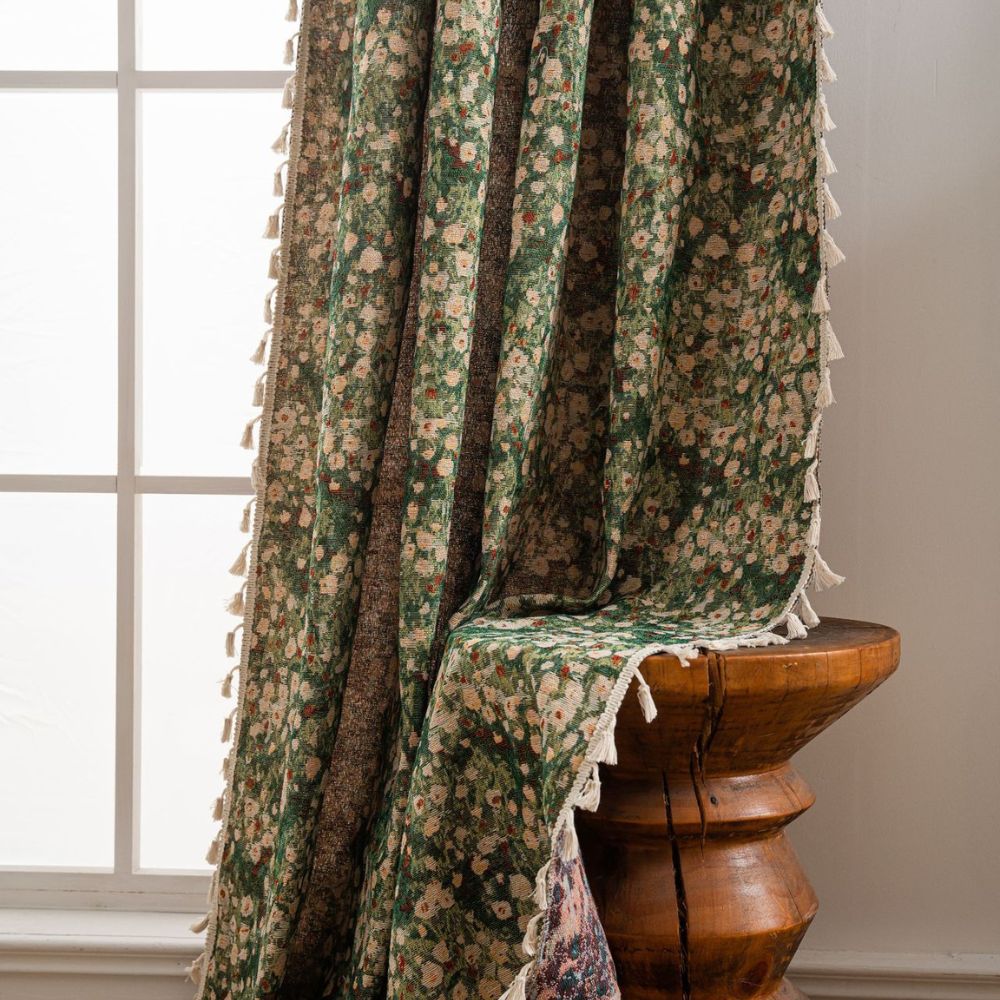Französischer Vintage-Wandteppich mit Blumenmuster