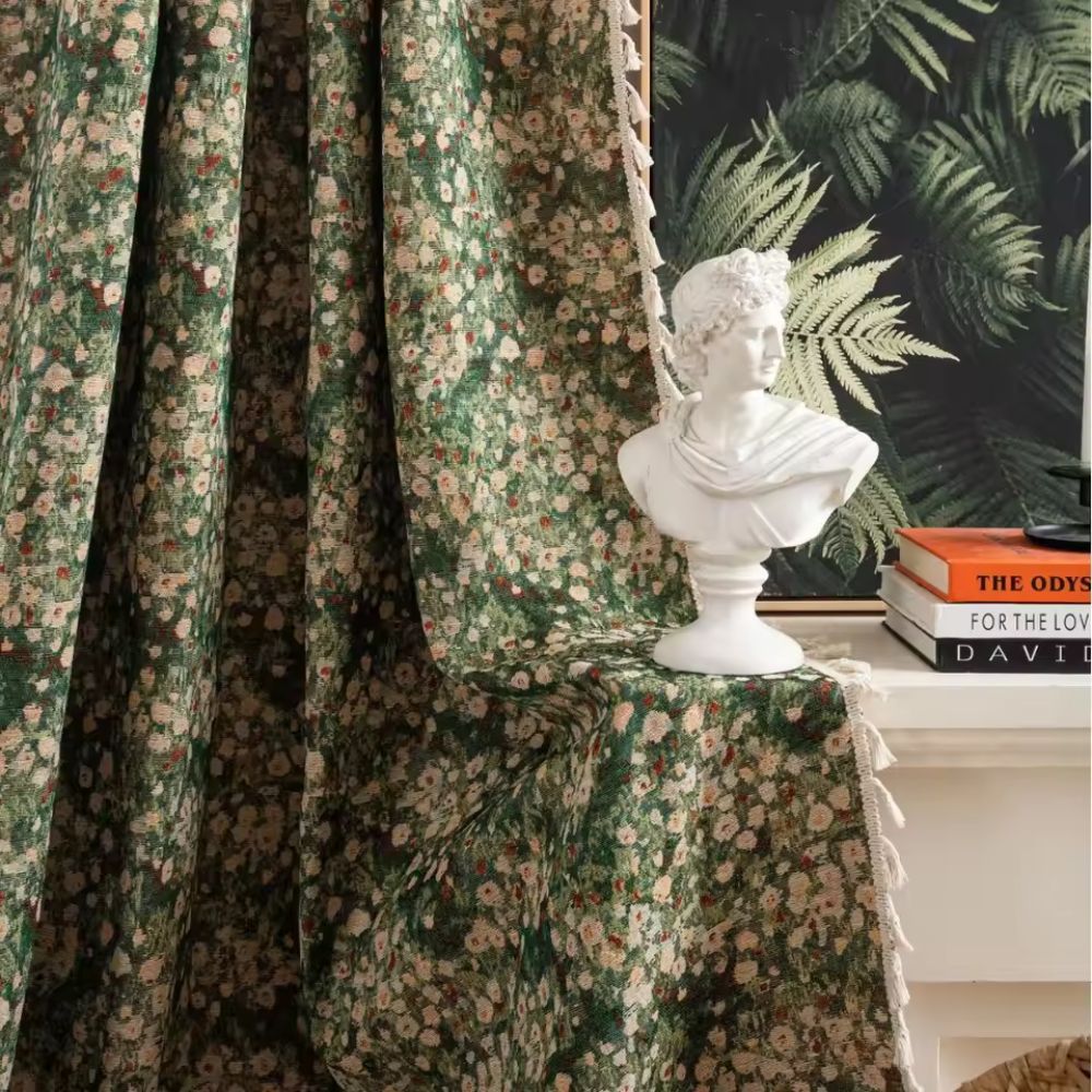 Französischer Vintage-Wandteppich mit Blumenmuster