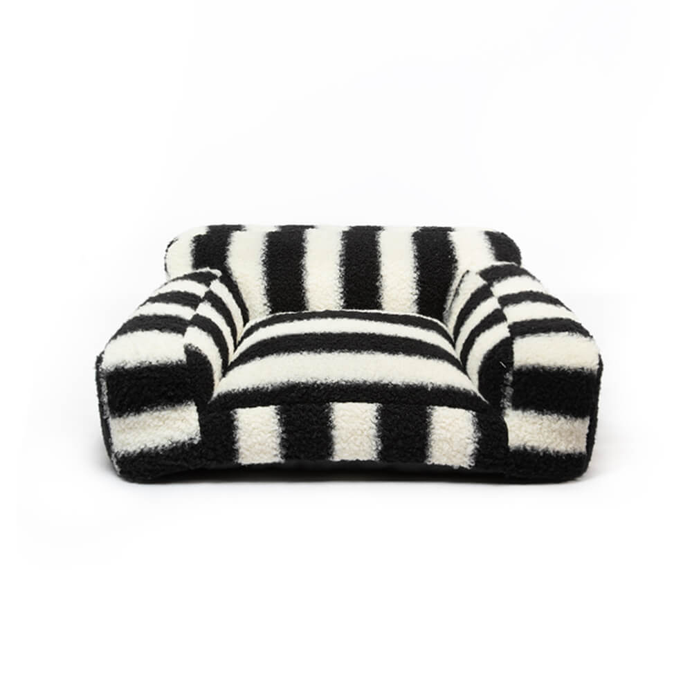 Moderner Faux Lammwoll-Hundesofa mit breiten Armlehnen und abnehmbarem Kissen | Karnz