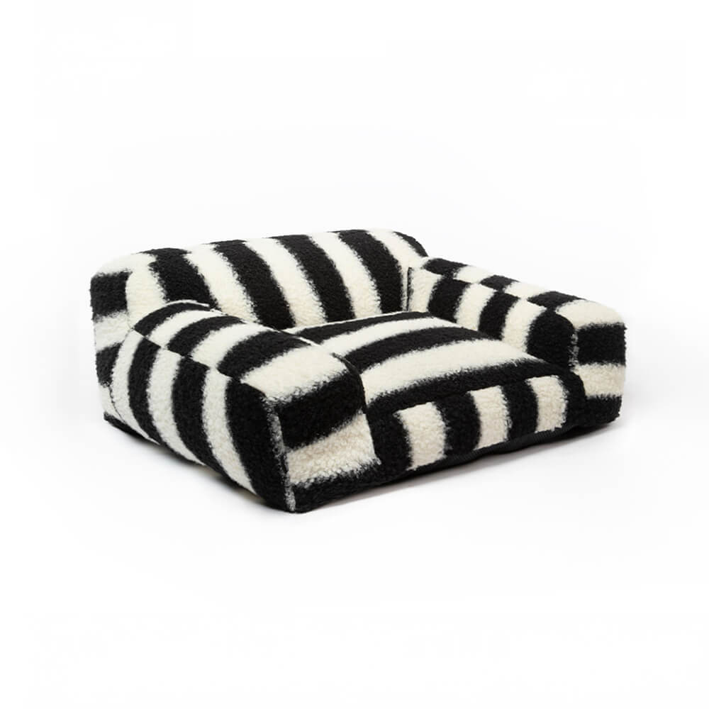 Moderner Faux Lammwoll-Hundesofa mit breiten Armlehnen und abnehmbarem Kissen | Karnz
