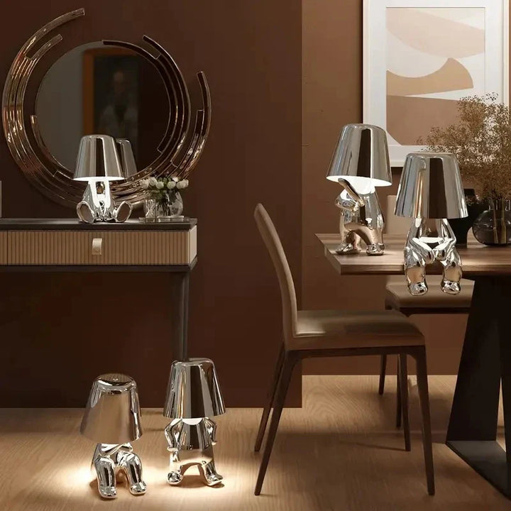 Moderne LED Tischlampe im Skulptur-Design – Dekorative Statue Lampe für Wohnzimmer | Karnz
