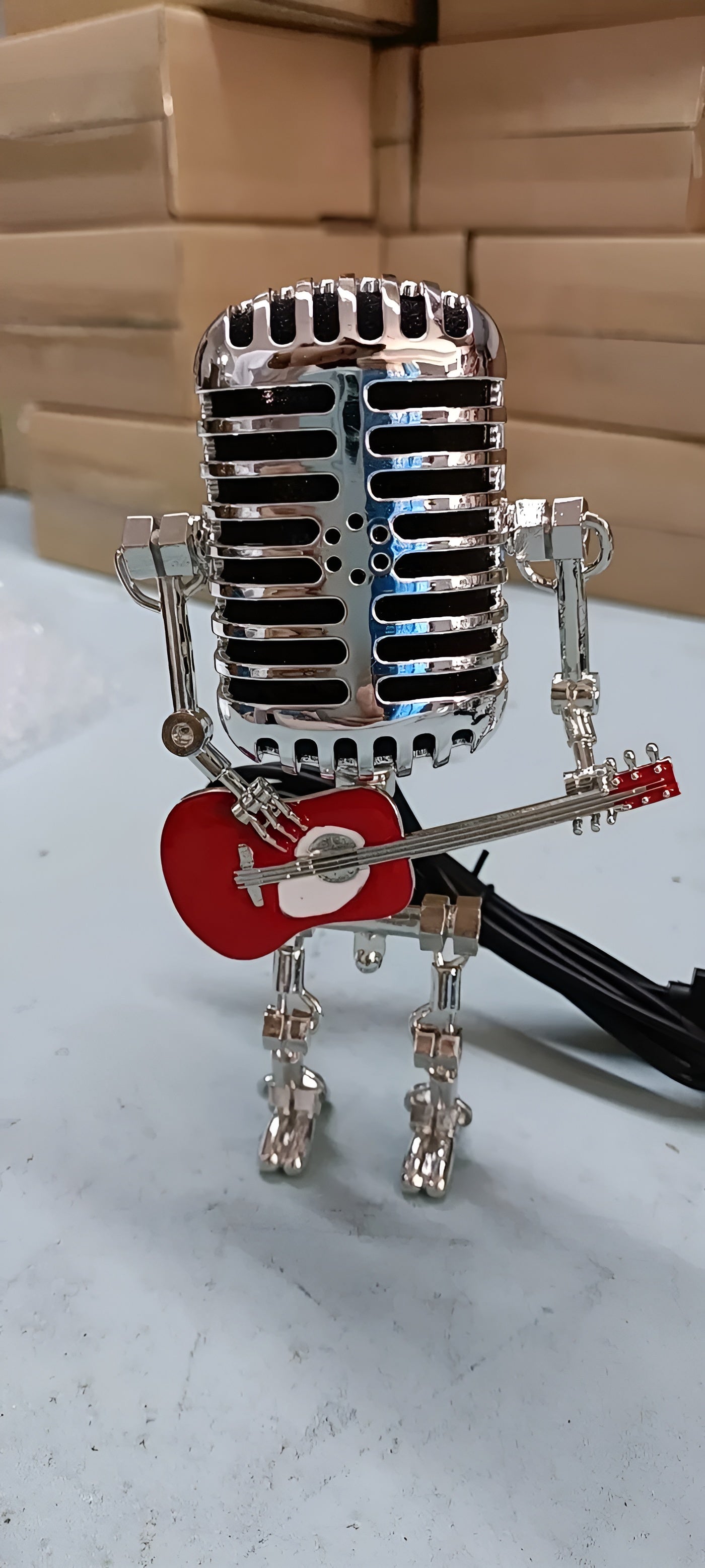 Robot Tischlampe mit Gitarre – LED-Deko im Vintage-Stil für den Schreibtisch | Karnz