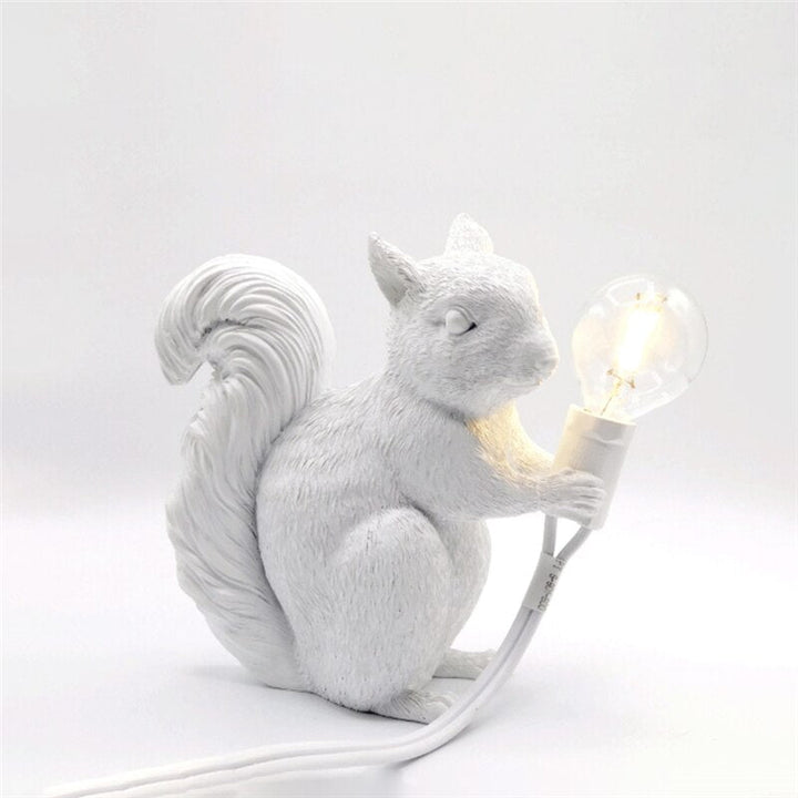 Karnz | SquirrelBright Nordische Eichhörnchen Tischlampe | Designer-Deko | LED Stimmungslicht | Perfekt für Zuhause