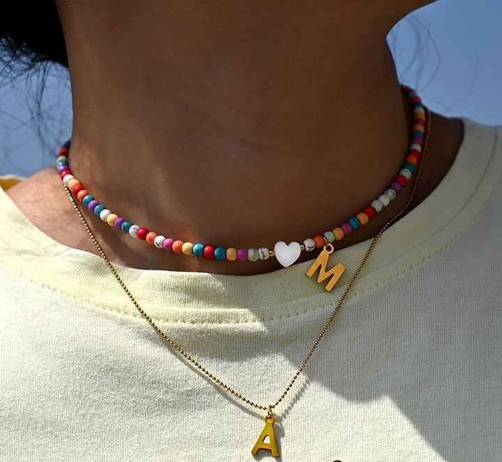 Sandsberg Perlen Halskette mit Buchstaben Anhänger