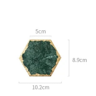 Grüne Marmorplatten Karnz