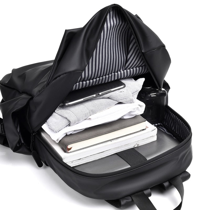 Karnz | Großer wasserdichter Freizeit-Reise-Rucksack