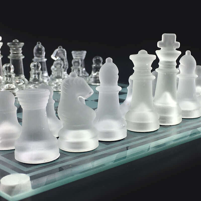 Sandsberg | Glas-Schachspiel | Mattierte Kristallfiguren mit Schachbrett