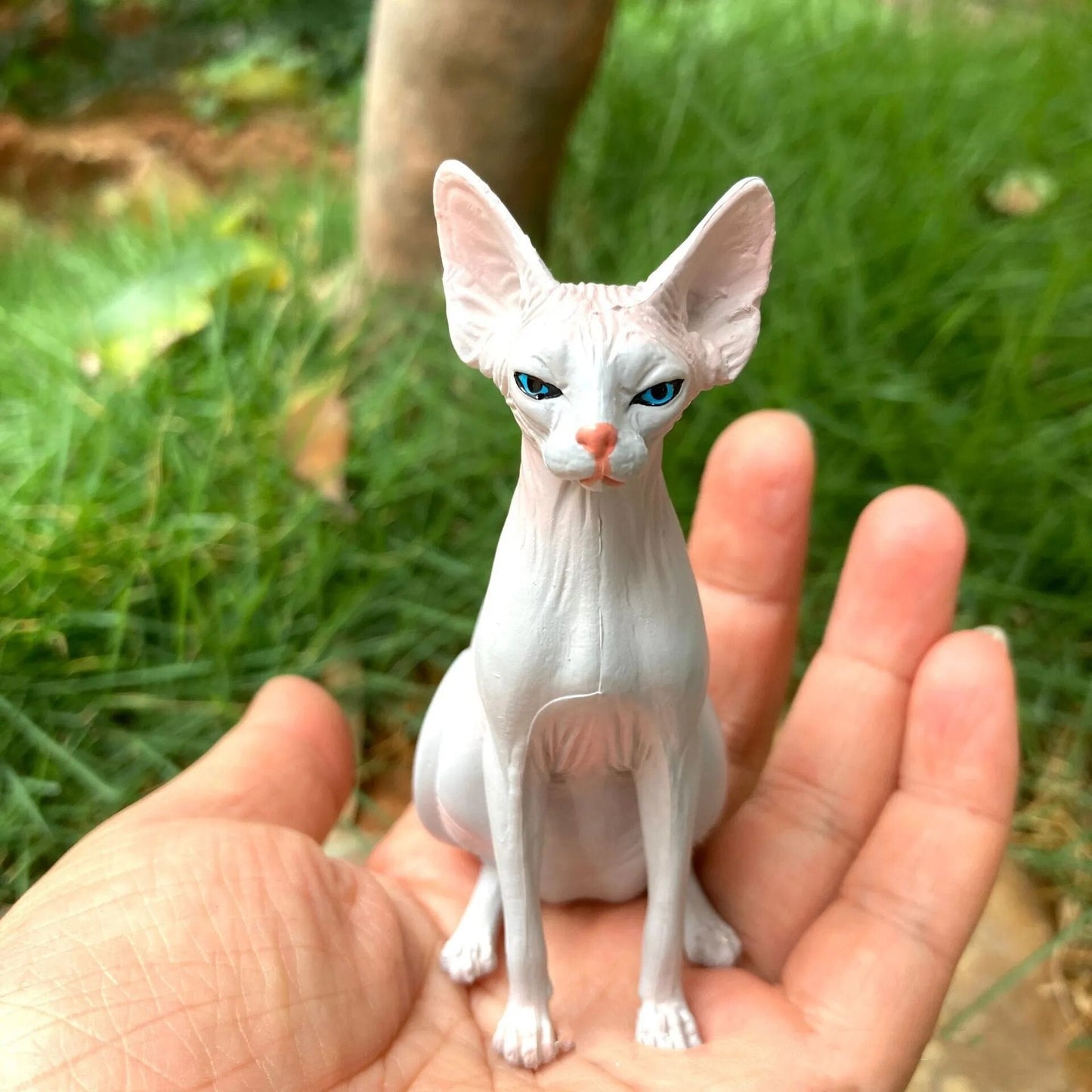 Moderne Whisper Sphynx Katze Tischdekoration | Karnz