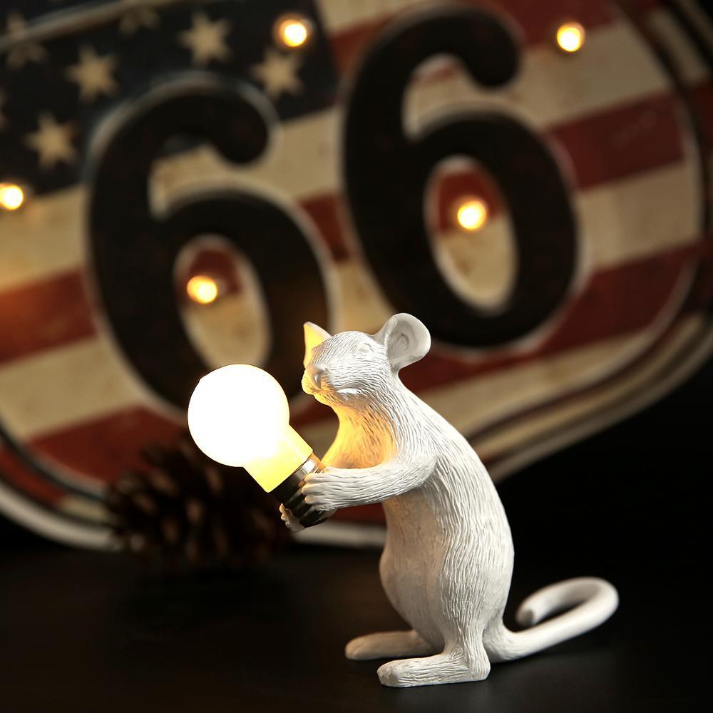 Tischlampe mit Mausmotiv