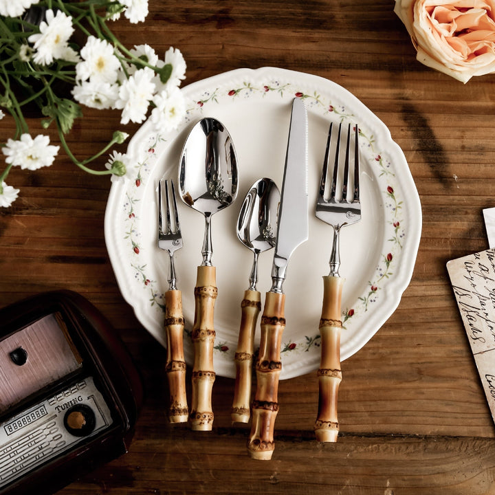 BambooElegance – Luxus Besteckset mit Bambusakzenten | Karnz