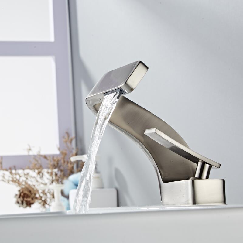 Everest – Moderne, geschwungene Armatur │ Kühnes und raffiniertes Design