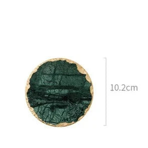 Grüne Marmorplatten Karnz