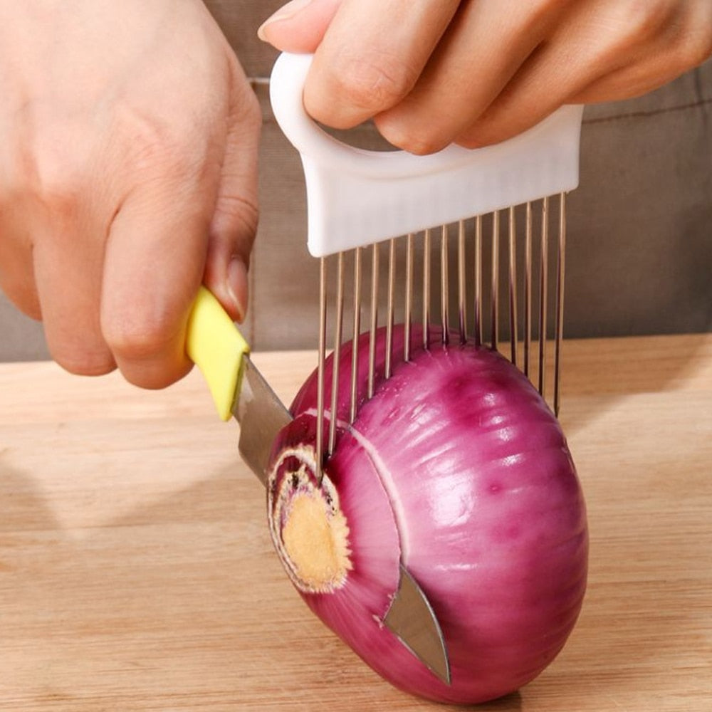 OnionMaster Cutter - Handlicher Schneider für die Küche Karnz