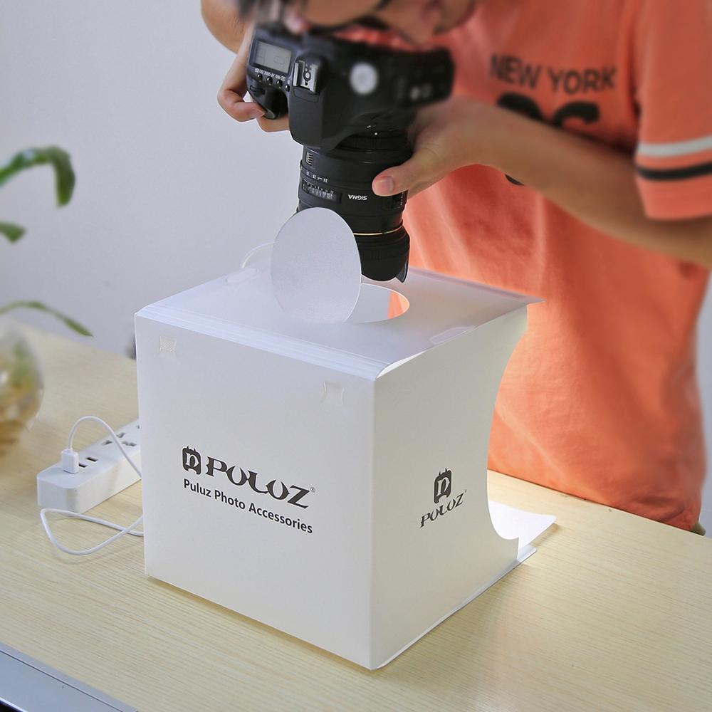 Mini-Fotostudio „LumiCube“ mit LED-Beleuchtung und 6 Hintergründen