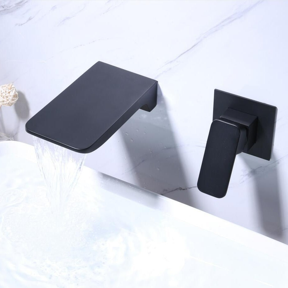 Moderner wandmontierter Wasserhahn