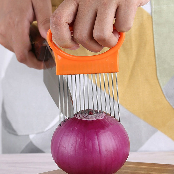 OnionMaster Cutter - Handlicher Schneider für die Küche Karnz