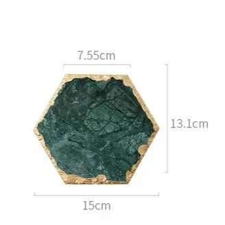 Grüne Marmorplatten Karnz