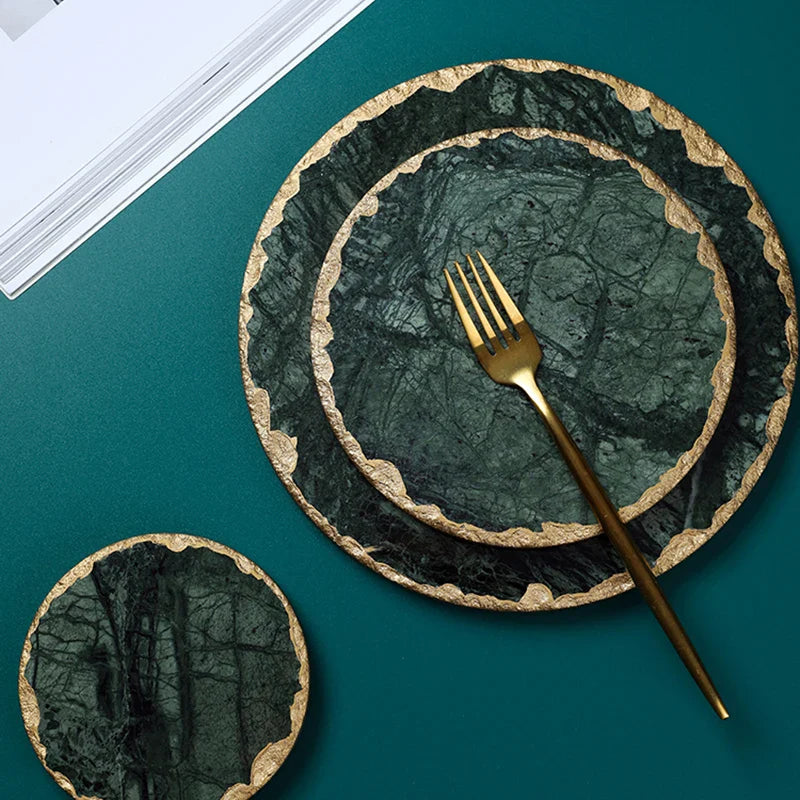 Grüne Marmorplatten Karnz