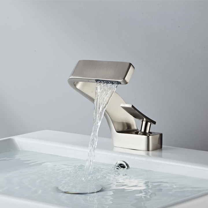 Everest - Moderner Geschwungener Wasserhahn │ Kühnes und Raffiniertes Design | Karnz