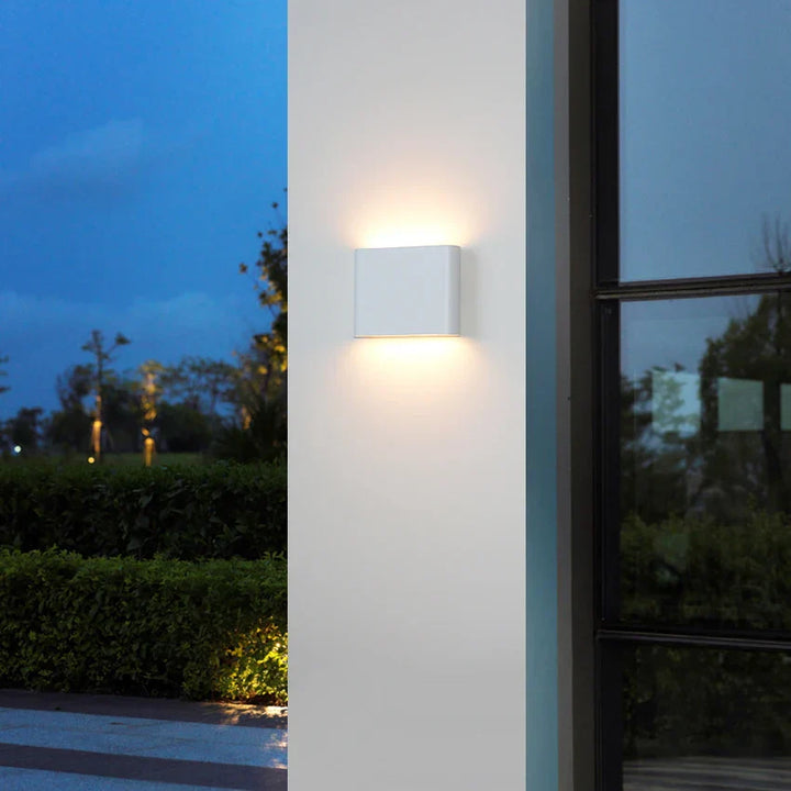 Wetterfeste LED Wandleuchte, Robuste Dekorative Wandlampe für Innen- und Außenbereich | Karnz