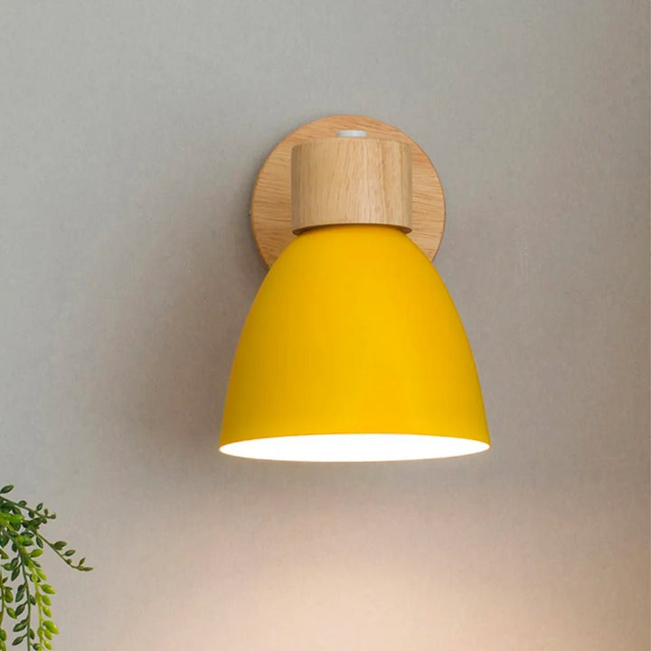 Elegante Wandapplikation aus Holz - modernes und warmes Design | Karnz